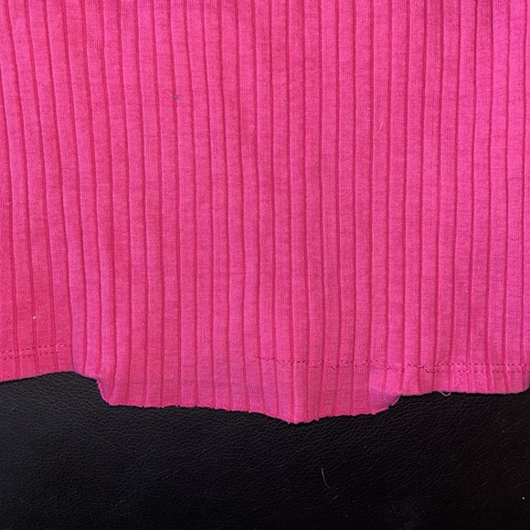 Zara - Ribbed, Halter Crop Top - Picture 6 of 6